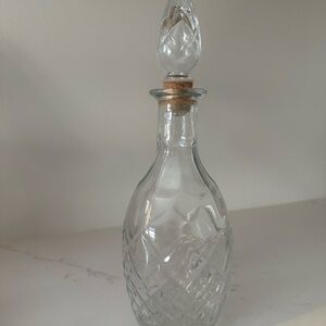 Glass decanter
